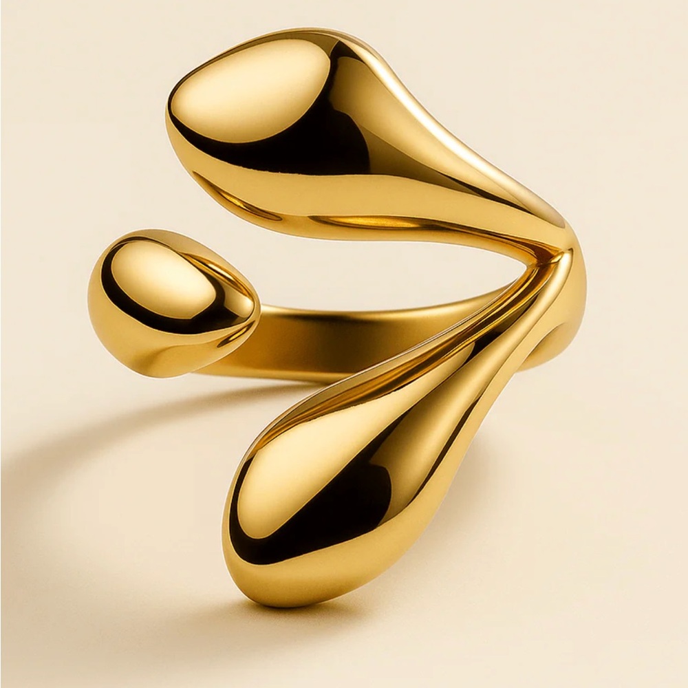 BRAND NEW Sirena Ring 316L Stainless Steel 14K Gold PVD SIZE 7